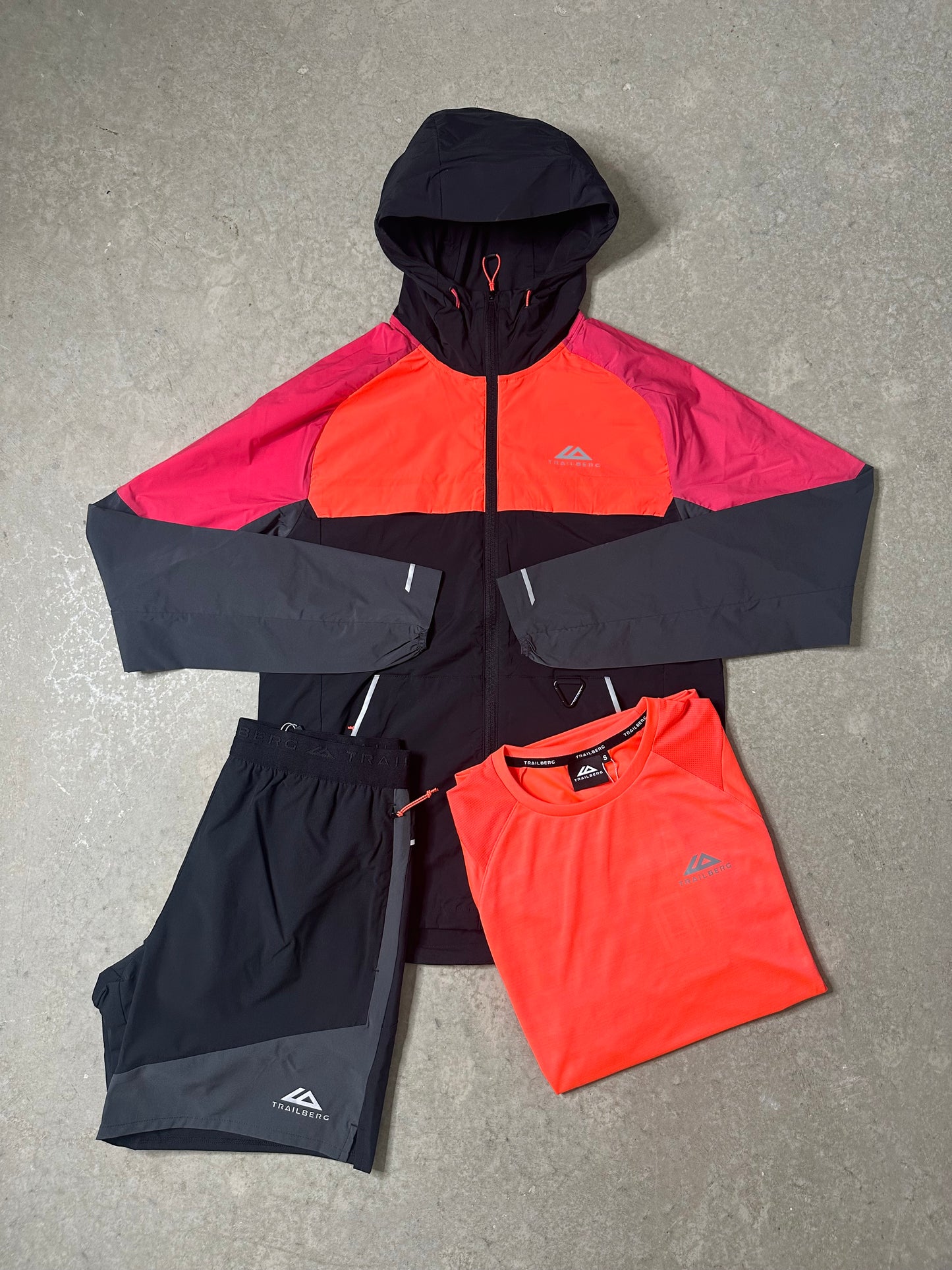 Trailberg Triset - “Black/Sunset Glow/Neon Fuchsia/Volcano Grey”