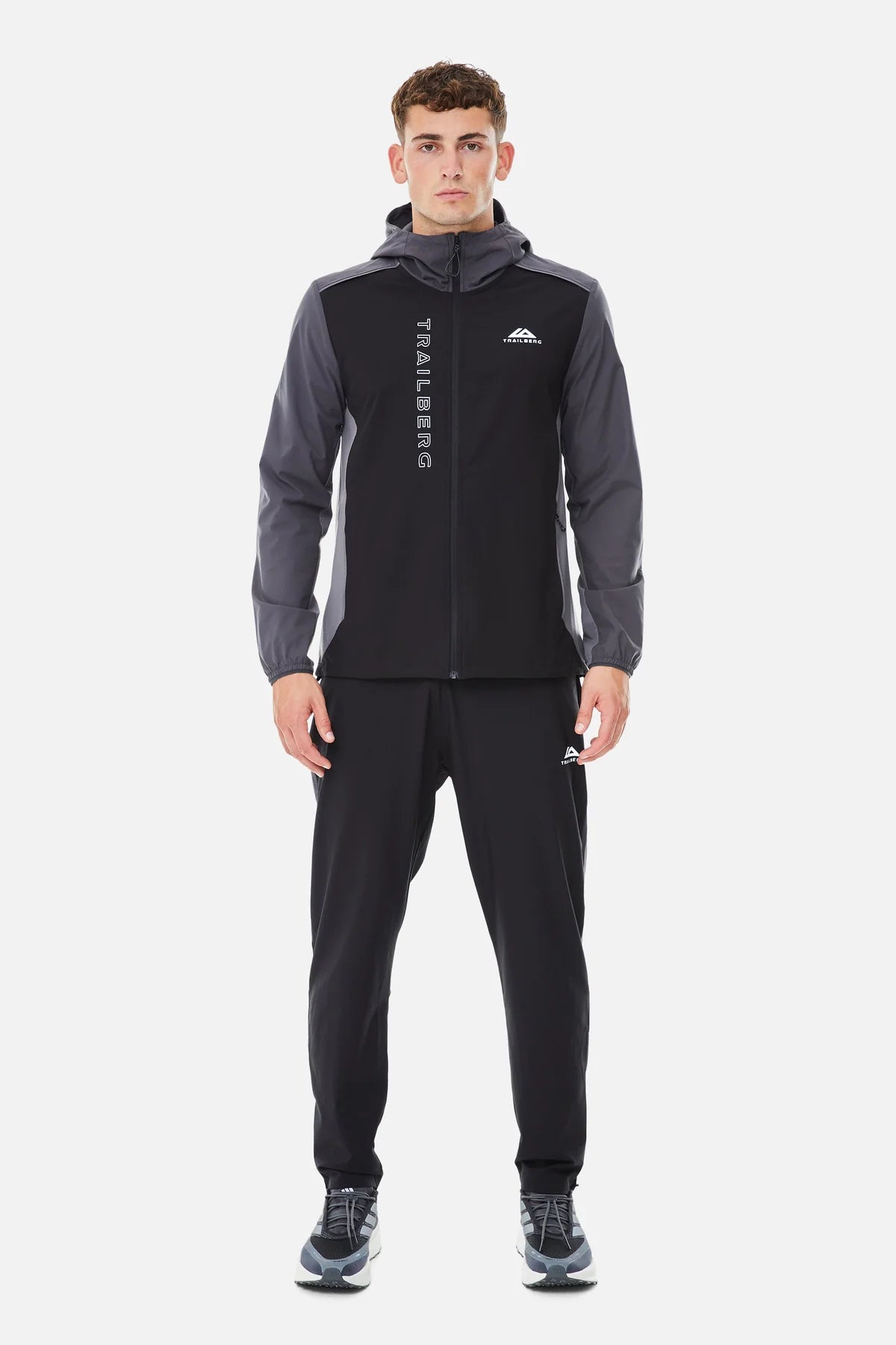 Trailberg Triathlon Tracksuit
- Black/Volcano Grey/Urban Smoke