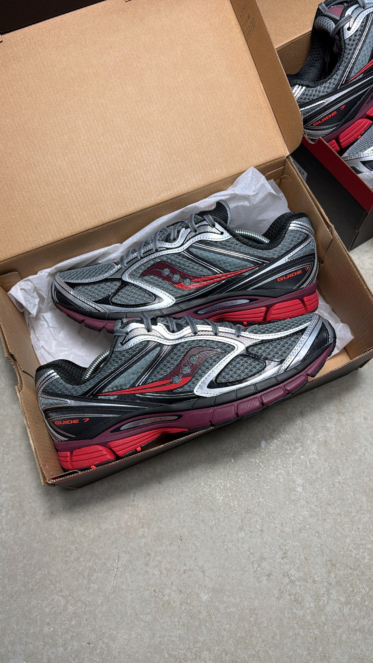 Saucony Omni Progrid Guide 7 - Grey/Maroon